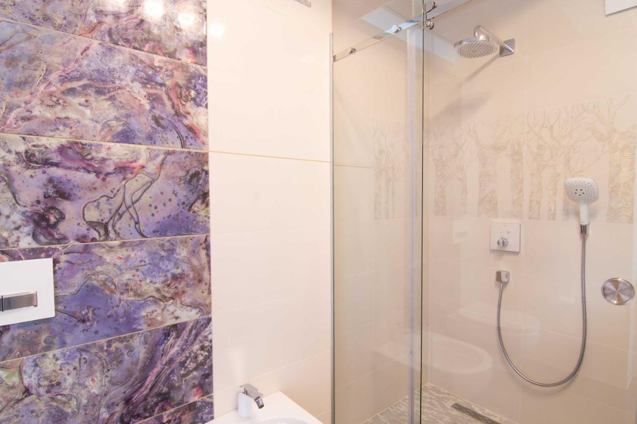 Apartman Paola Vrh  エクステリア 写真